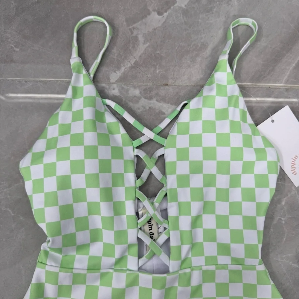 Women’s Dippin’ Daisy’s Bliss One Piece Swimsuit Checked Out Small